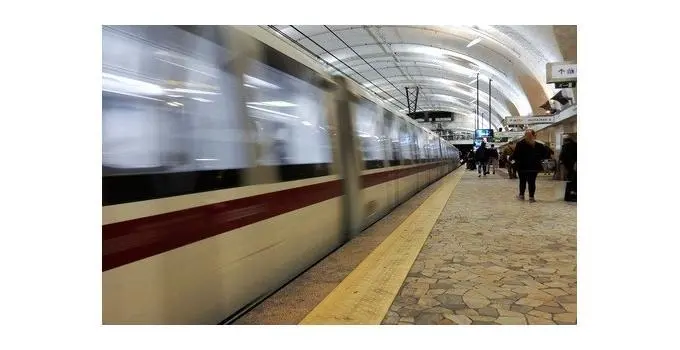 Metro Roma biglietto con carta
